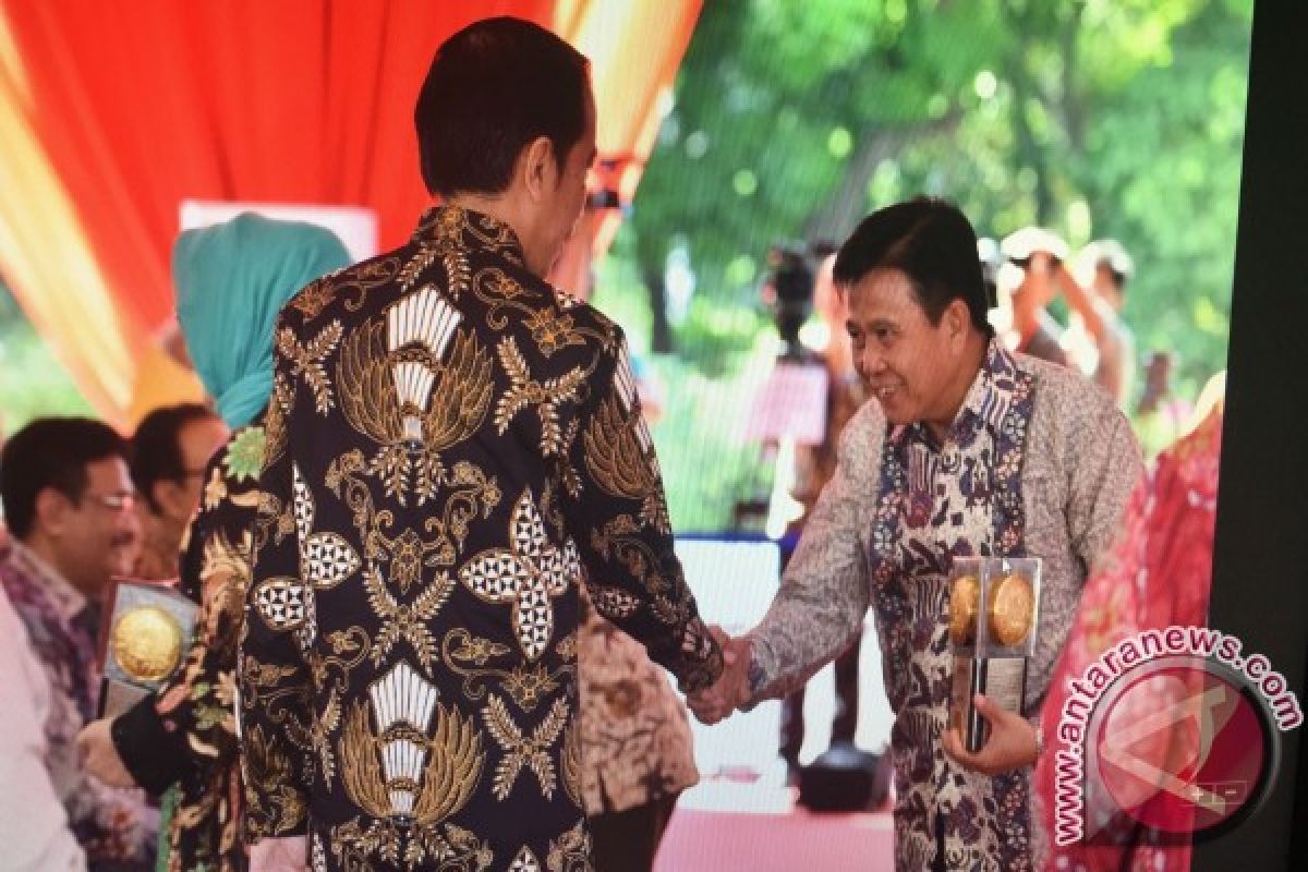 Kabupaten Bangka Tengah raih piala Adipura 2018