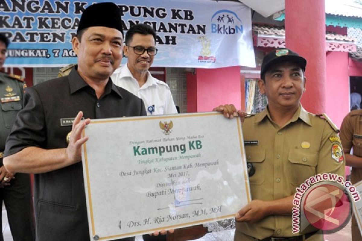 Pemkab Mempawah Canangkan Desa Jungkat Sebagai Kampung KB