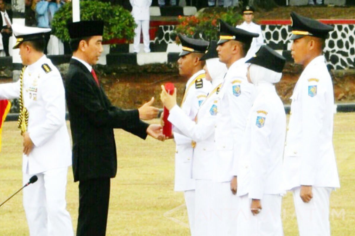 Presiden Lantik1.456 Pamong Praja IPDN
