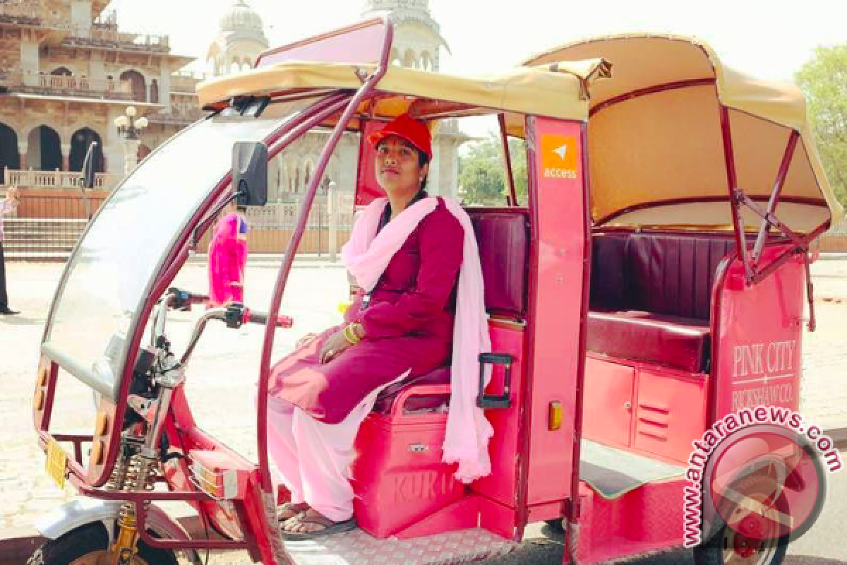 Taksi Pink di India untuk Keselamatan Perempuan Pelancong 