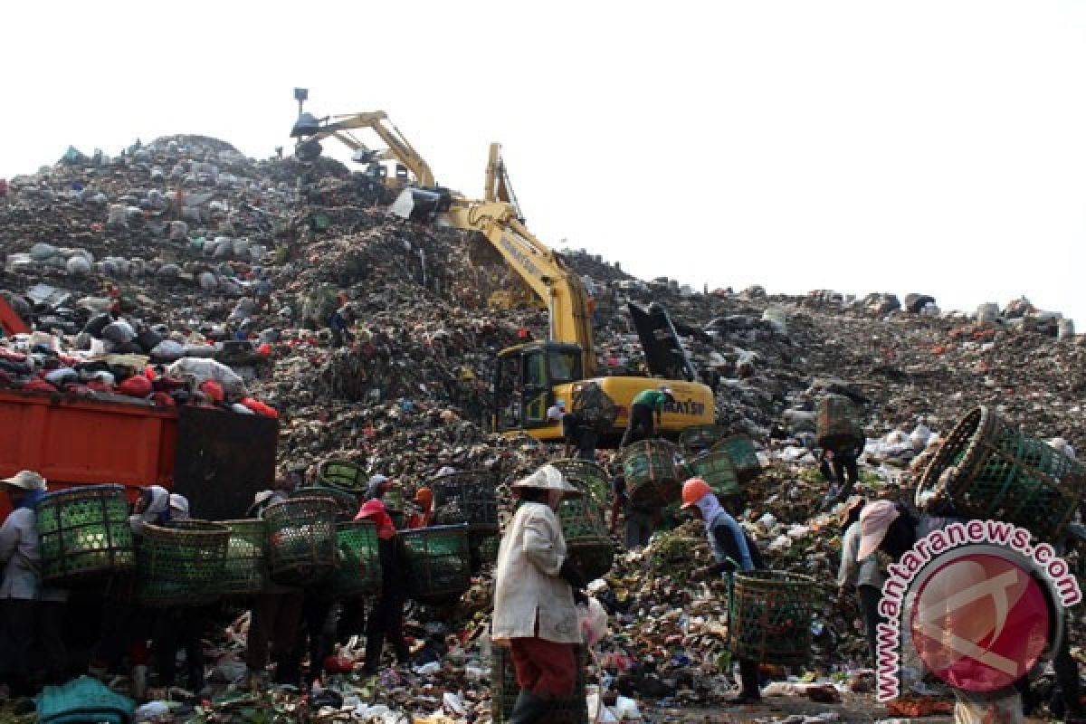 Sri Lanka larang kantung plastik setelah gunung sampah longsor