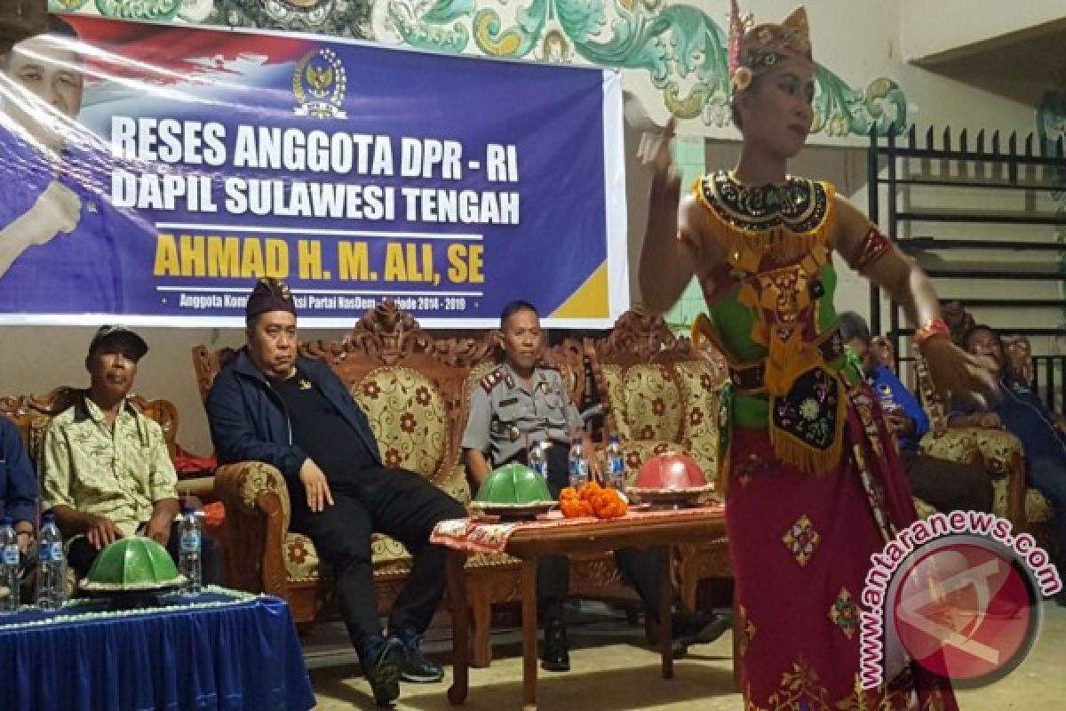 Warga Keluhkan Minimnya Infastruktur Ke Anggota DPR