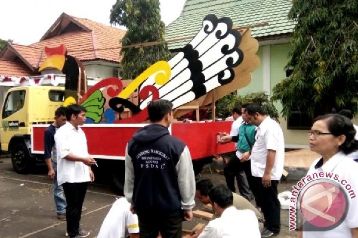 DLH Bartim Imbau Warga Jangan Buang Sampah Melalui Pawai Pembangunan