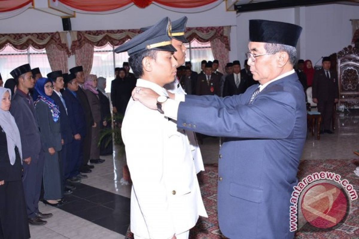 Bupati HSS Lantik 70 Aparatur Sipil Negara