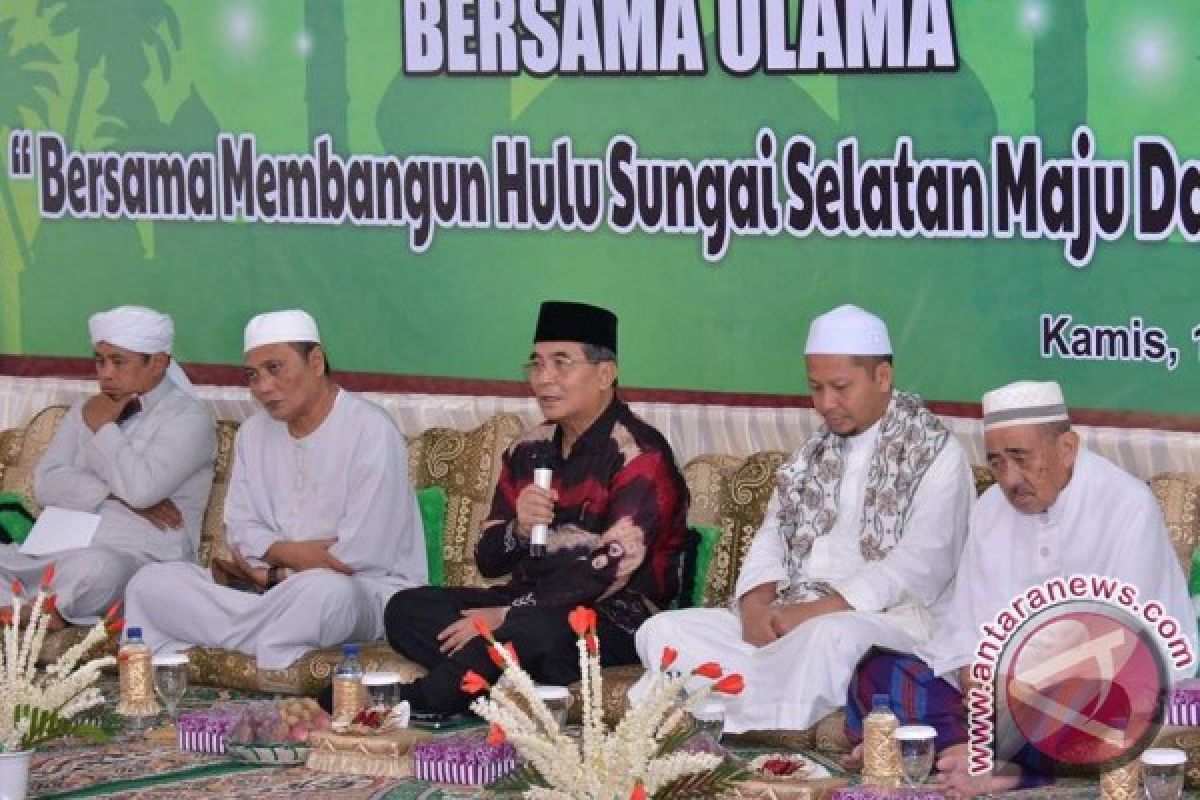 Halal Bihalal Eratkan Silaturrahmi Ulama dan Pemimpin HSS