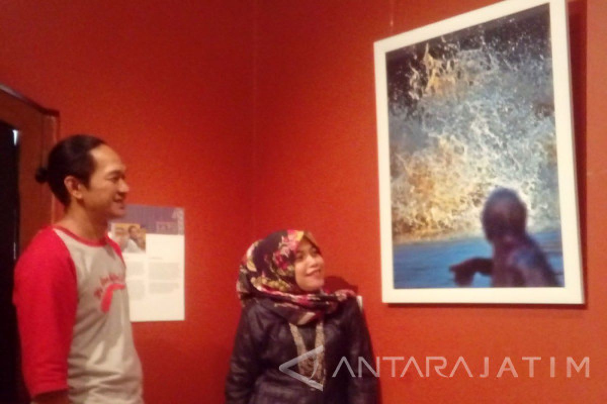 Fotografer-Penyair Berkolaborasi Dorong Giat Berliterasi   