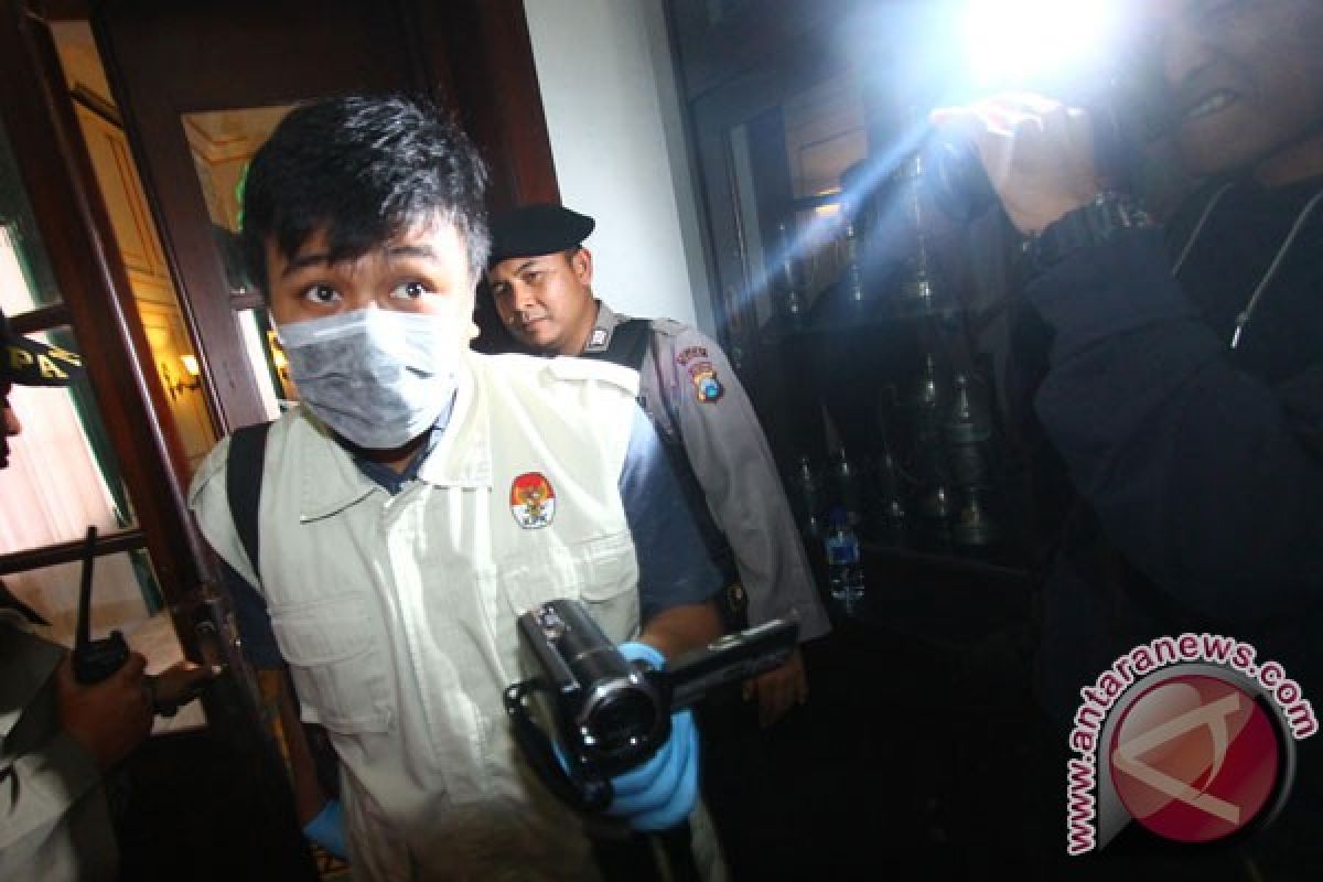 KPK geledah tiga lokasi di Malang terkait dugaan korupsi anggota DPRD
