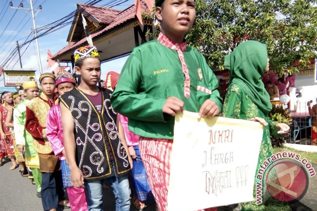 Warga Badau antusias sambut Festival Perbatasan