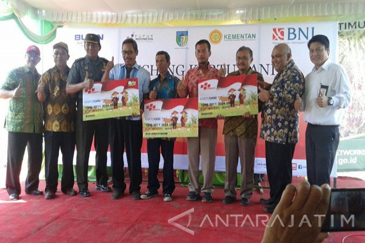 Penebusan Pupuk Bersubsidi untuk Petani Bisa Manfaatkan Kartu Tani 