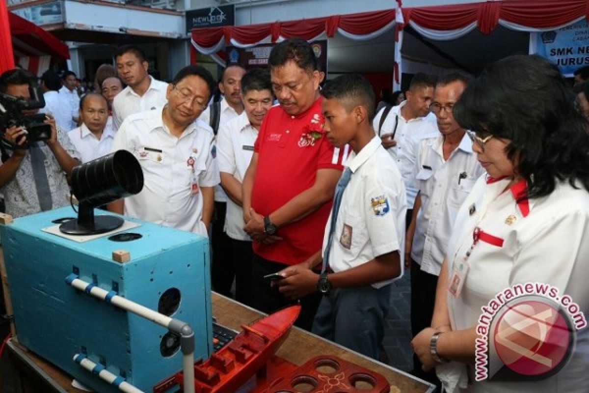 Gubernur Berharap Siswa SMK Meningkatkan Kompetensi Diri 