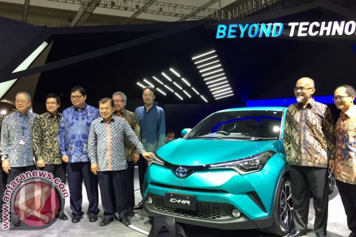 Wapres kunjungi booth Toyota di GIIAS 2017 (video)