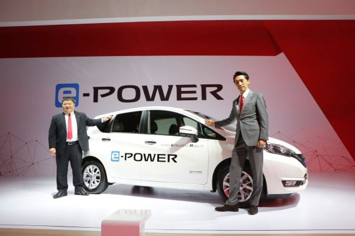 Nissan pamerkan mobil listrik masa depan BladeGlider dan Note e-POWER