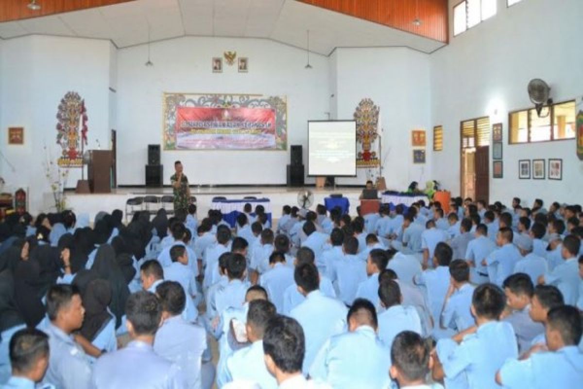 Kodim Sampit Sosialisasikan Wawasan Kebangsaan ke Sekolah