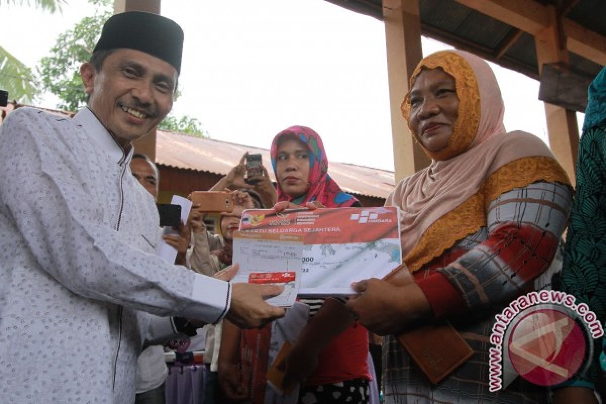 Pemkab Gorontalo Meluncurkan Bantuan Nontunai PKH
