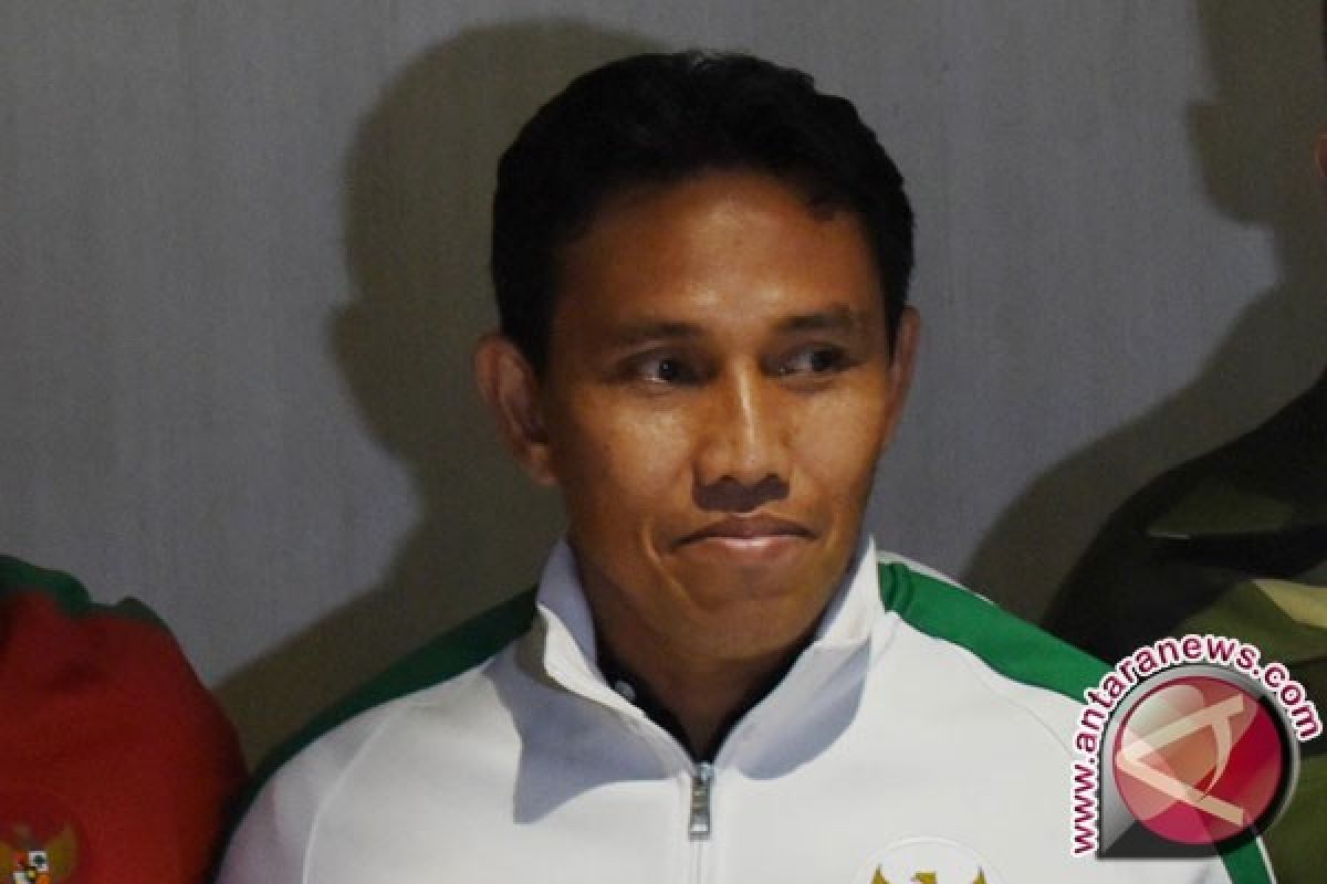 Bima Sakti Resmi Latih Timnas Indonesia