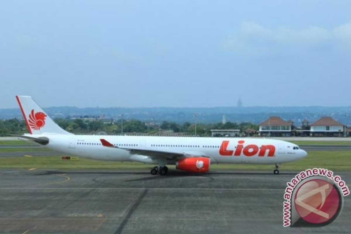 120 Calon Penumpang Lion Air Unjuk Rasa