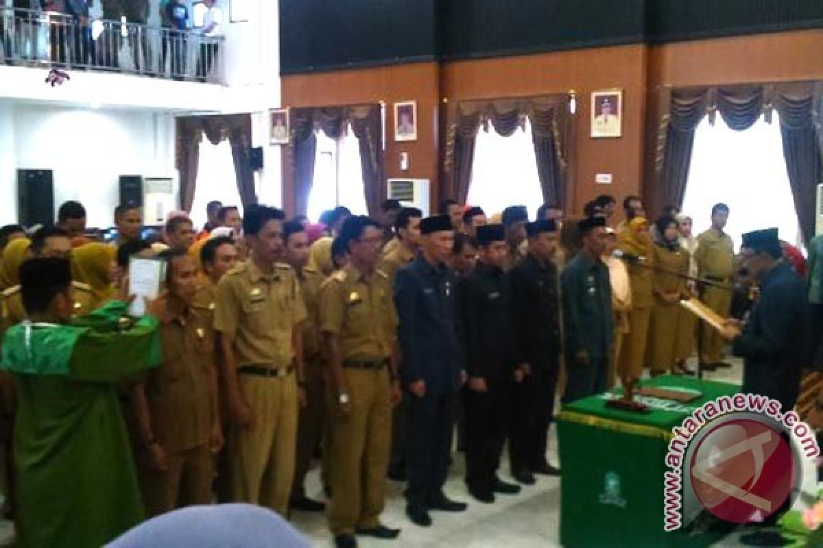 Bupati Lantik 98 Pejabat Lingkup Pemkab Sinjai