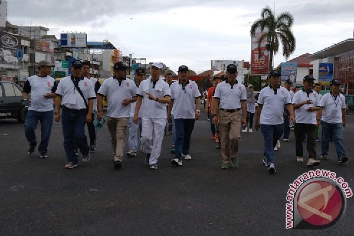 Gubernur Bengkulu Lepas Jalan Sehat 