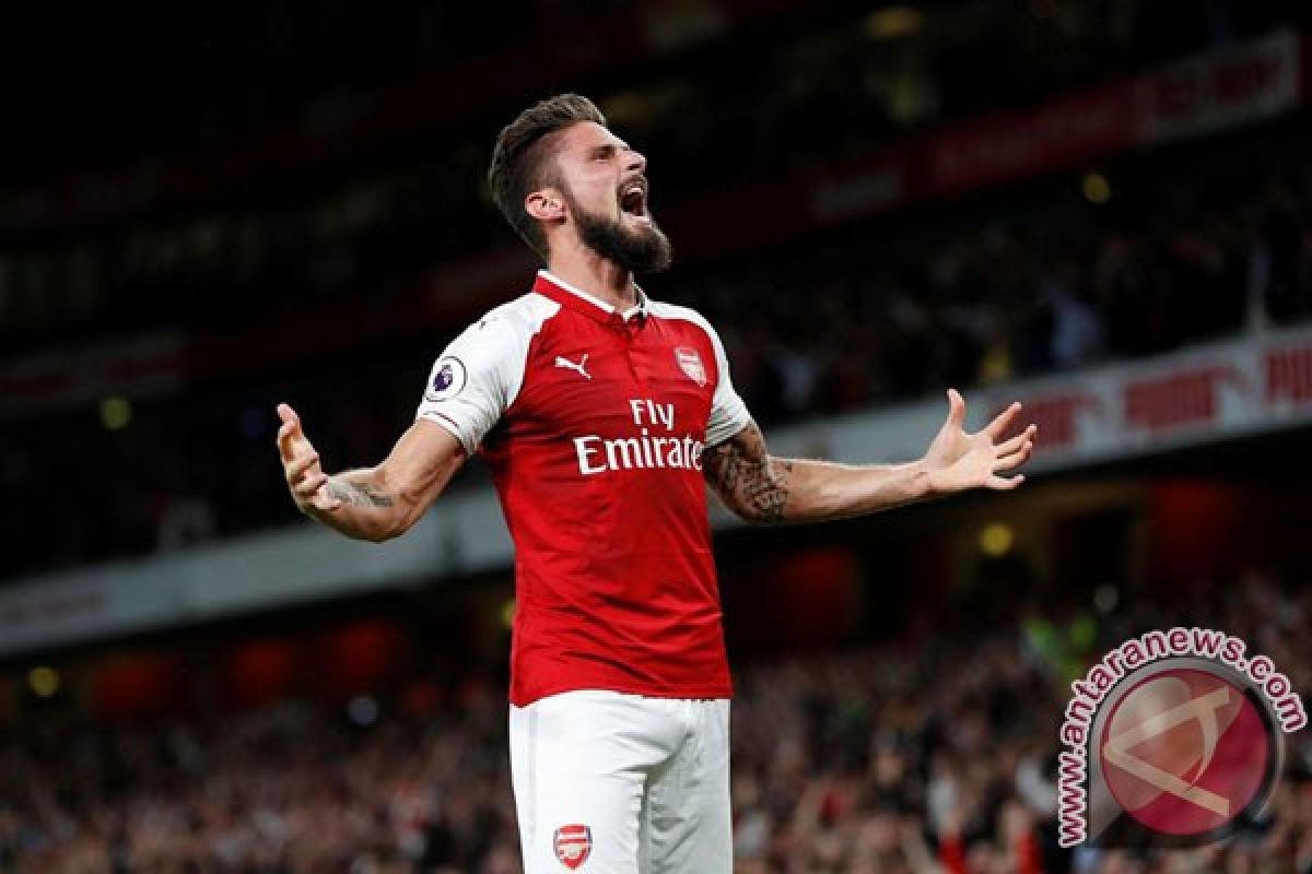 Sundulan Giroud Pastikan Kemenangan Arsenal Atas Leicester