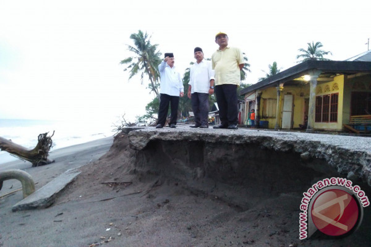 Anggota DPR Minta Padangpariaman Segera Bangun Shelter