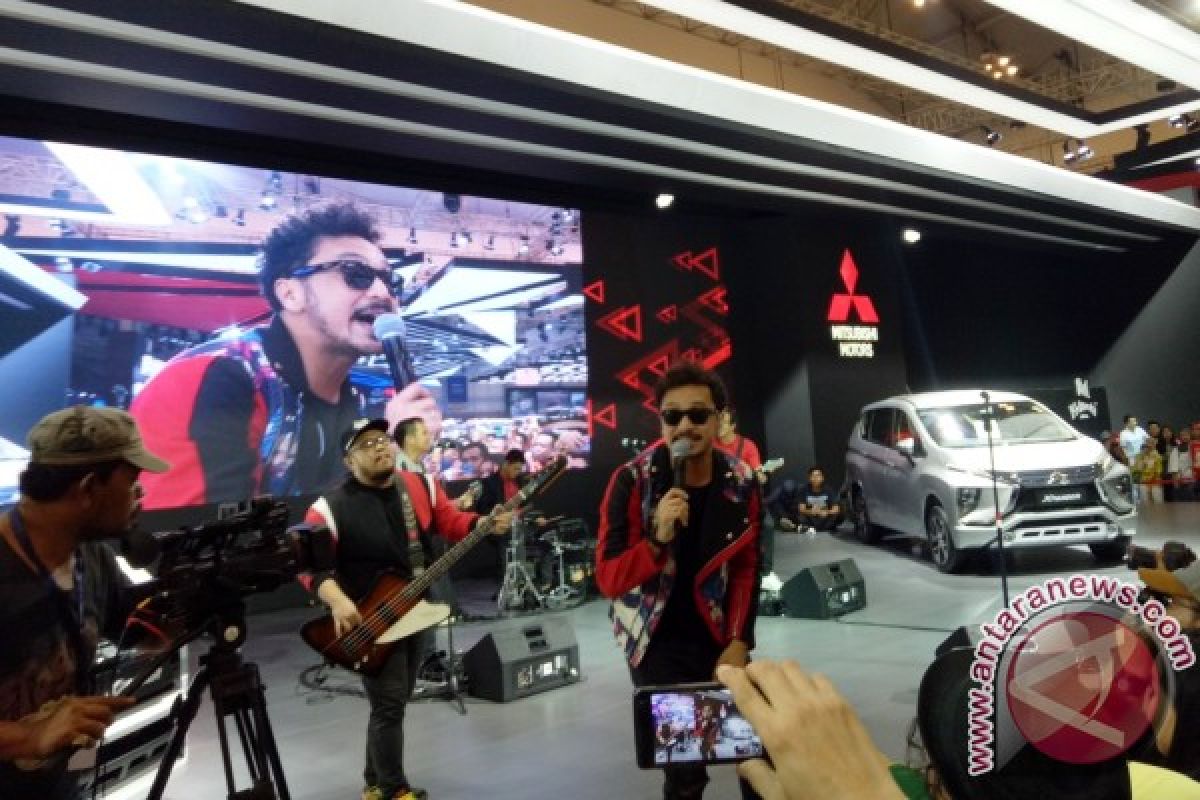 Nidji dan "bayi Pajero Sport" meriahkan panggung Mitsubishi GIIAS 2017