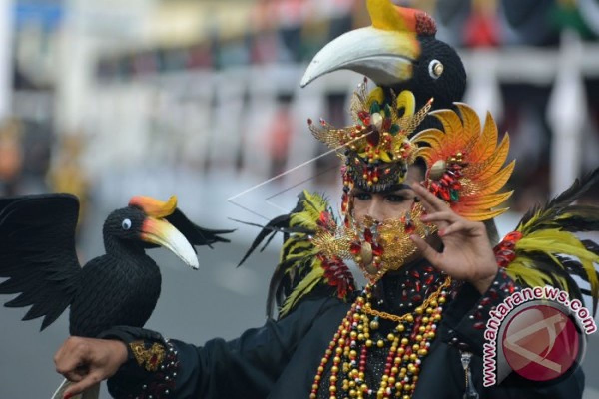 Jember Fashion Carnaval Meramaikan Karnaval Kemerdekaan Bandung