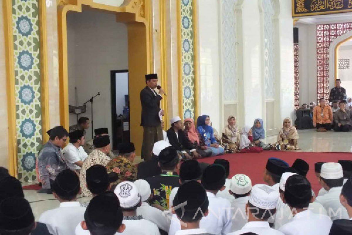 Asrama Putri Nuris Jember Diberi Nama Ibunda Jokowi (Video)