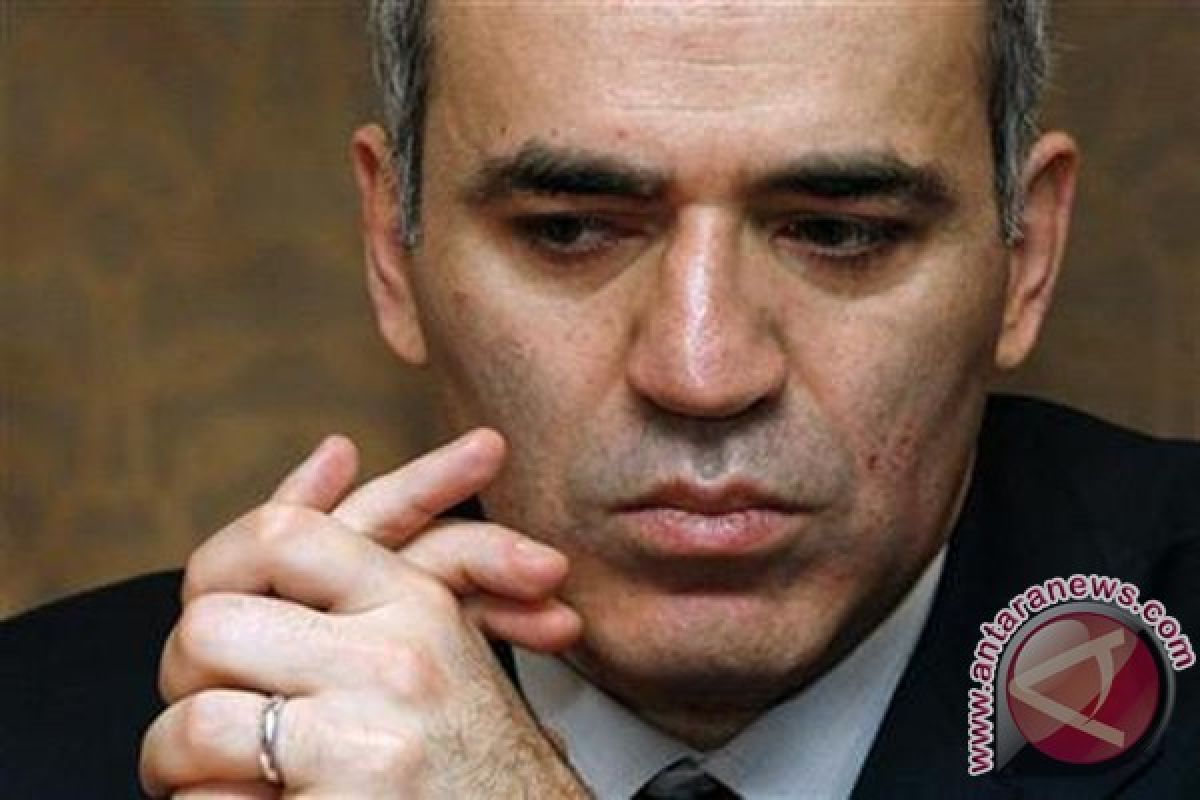 Masih ingat sang legenda catur Garry Kasparov, ia bakal ikut kompetisi daring FIDE