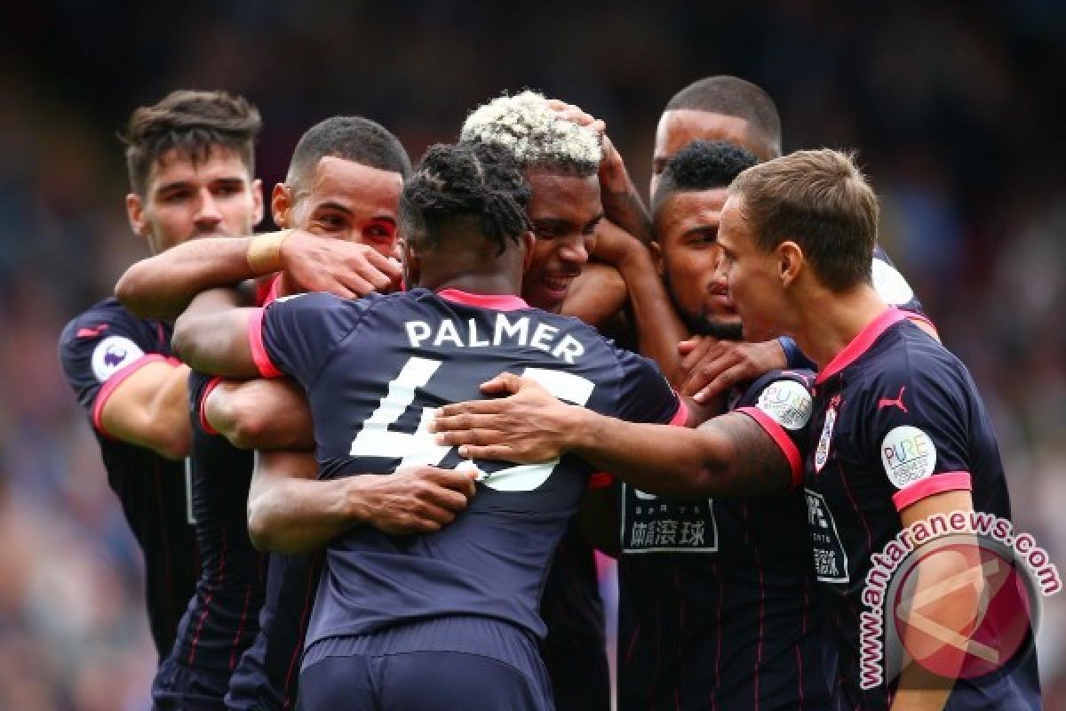 Pecundangi Palace 3-0, Huddersfield Cetak Debut Manis Liga Inggris