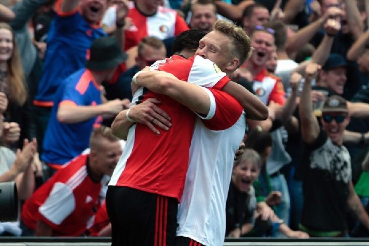 Feyenoord awali musim dengan kemenangan 2-1 atas Twente