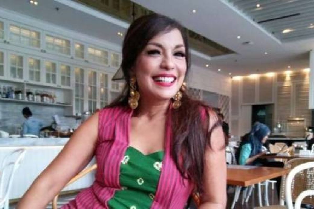 Artis Soraya Haque ajak perempuan Papua pertahankan kulit sehat