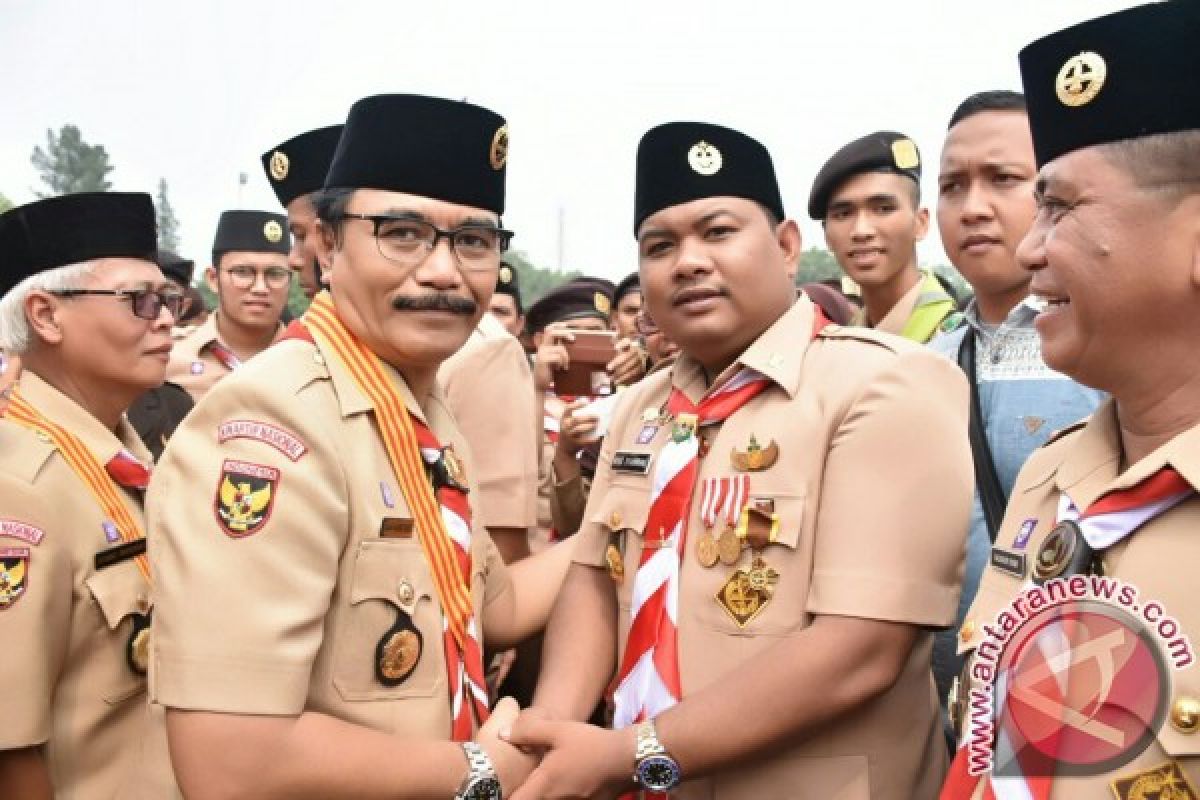 Wali Kota Tanjungbalai Terima Penghargaan Darma Bhakti