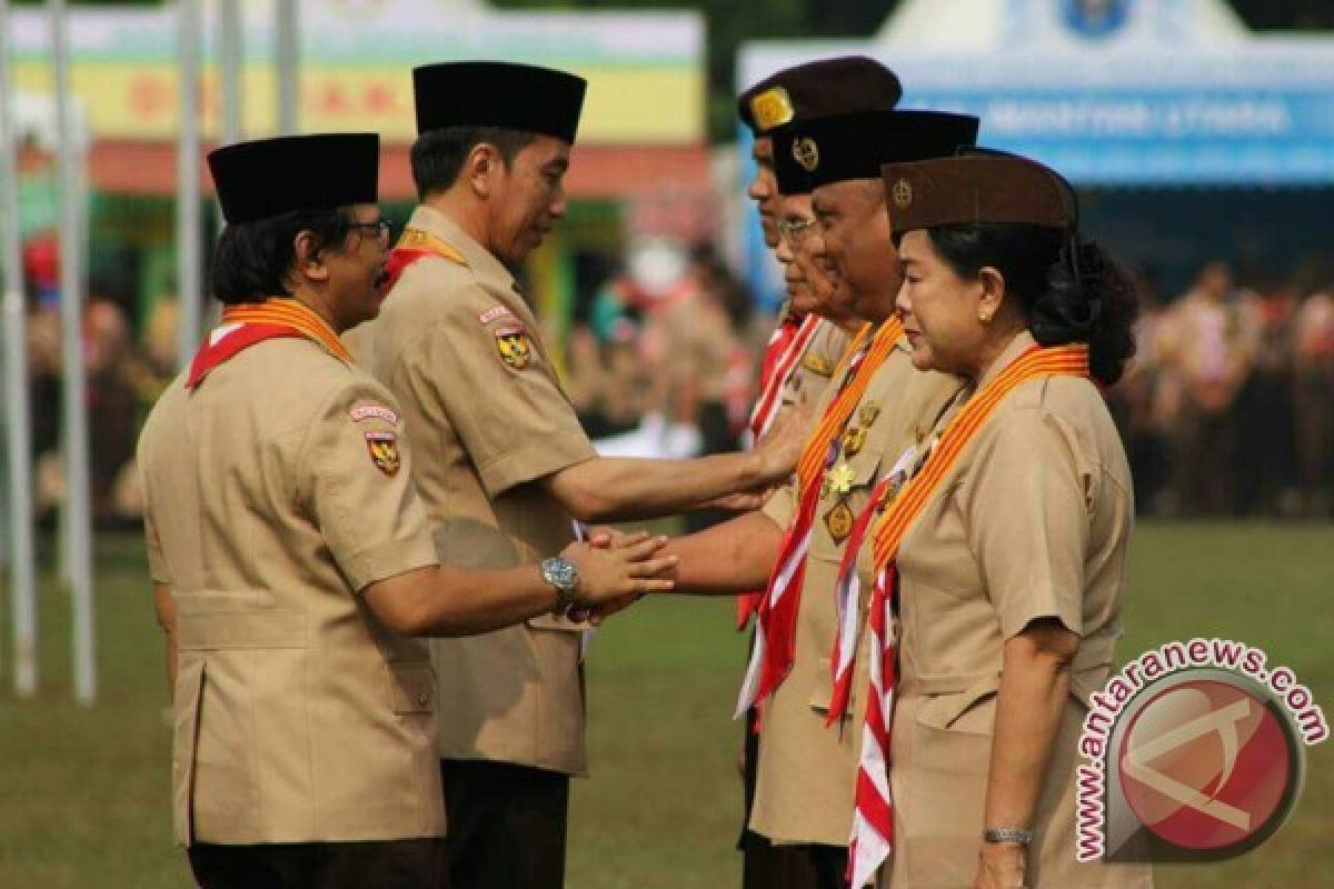 Gubernur Gorontalo Terima Penghargaan Karya Bakti Pramuka