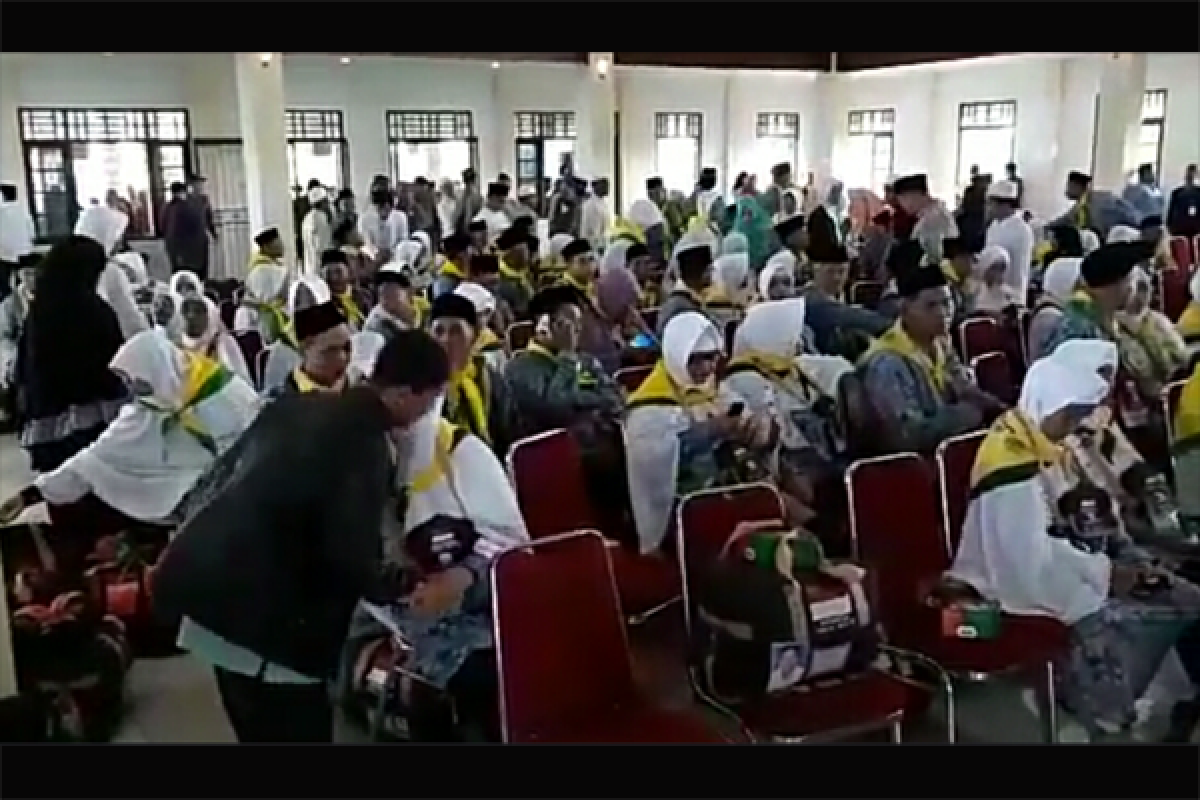 Bupati Sambas Lepas Keberangkatan 307 Calon Jemaah Haji 