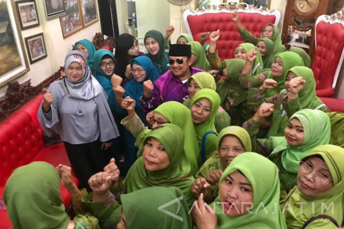 Perwakilan Muslimat Sampaikan Aspirasi Minta Khofifah Tetap Mensos