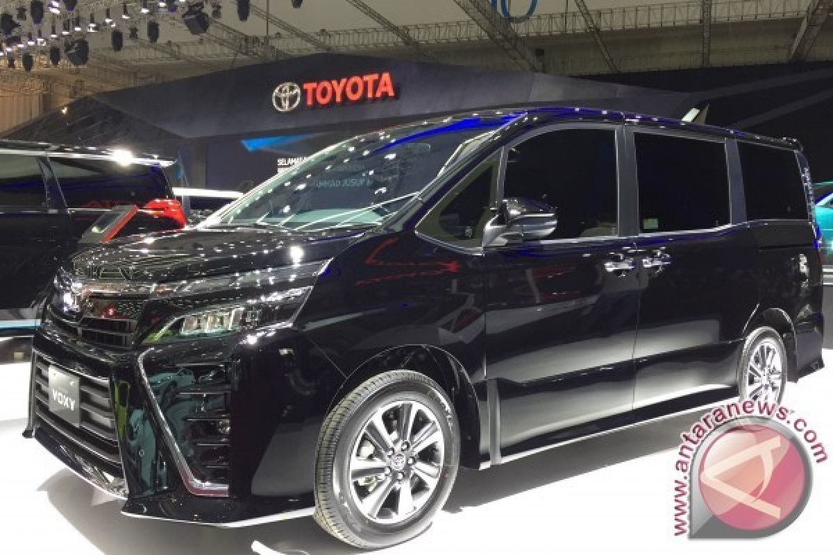 Gantikan NAV1, berapa Target Penjualan Toyota Voxy?
