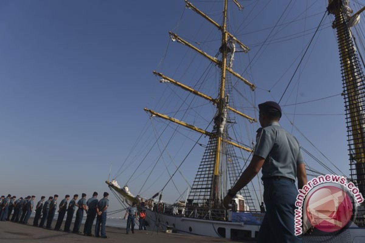 KRI Dewaruci kembali berlayar, spesial untuk HUT Kemerdekaan