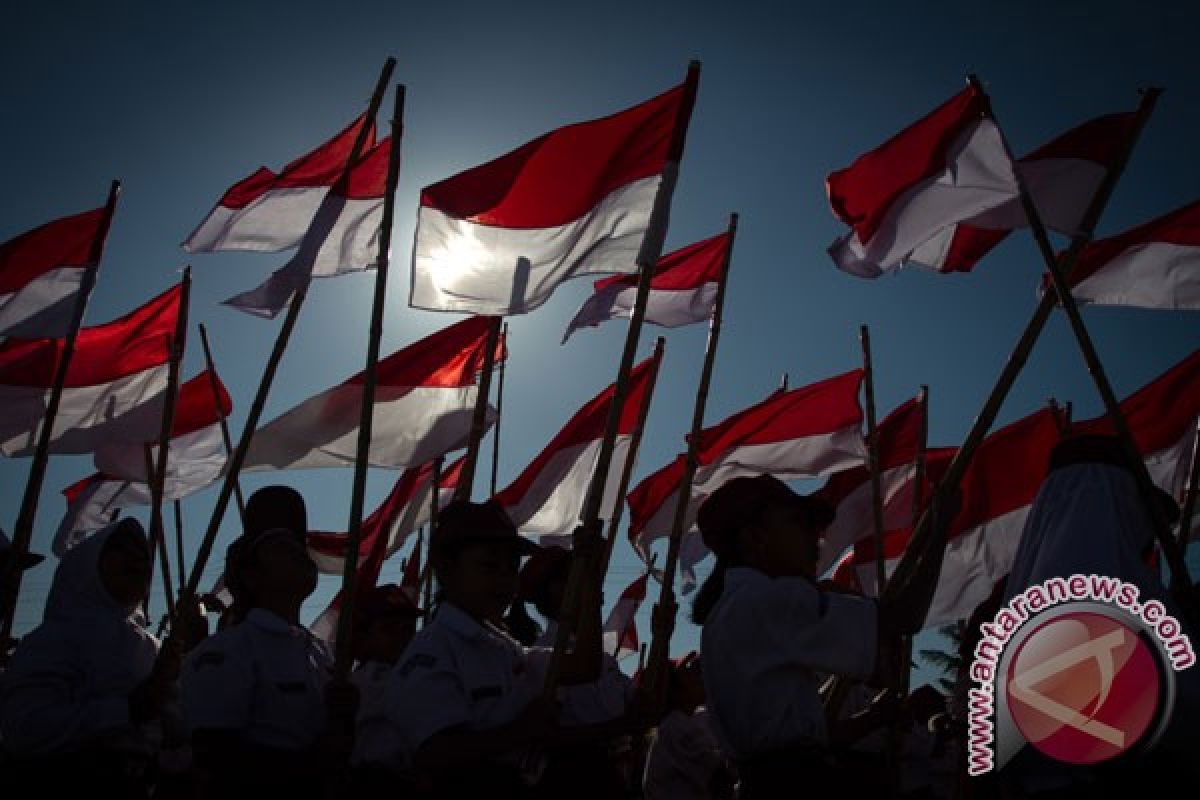 Enam penyelam akan kibarkan Merah Putih di Perairan Sekotong