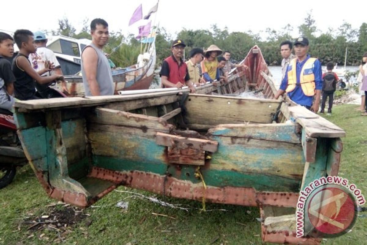 Mukomuko Menetapkan Pemenang Lelang Proyek Pengadaan Perahu