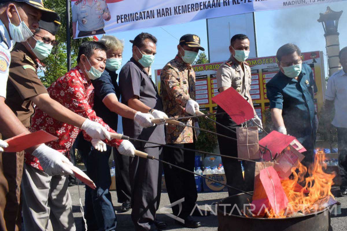 Polresta Madiun Musnahkan Narkoba dan Minuman Keras