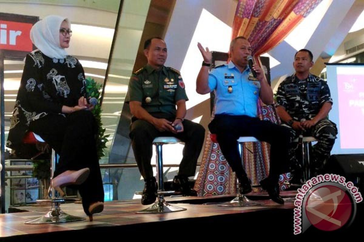 Peringati Kemerdekaan Alutsista TNI Dipamerkan Di TSM