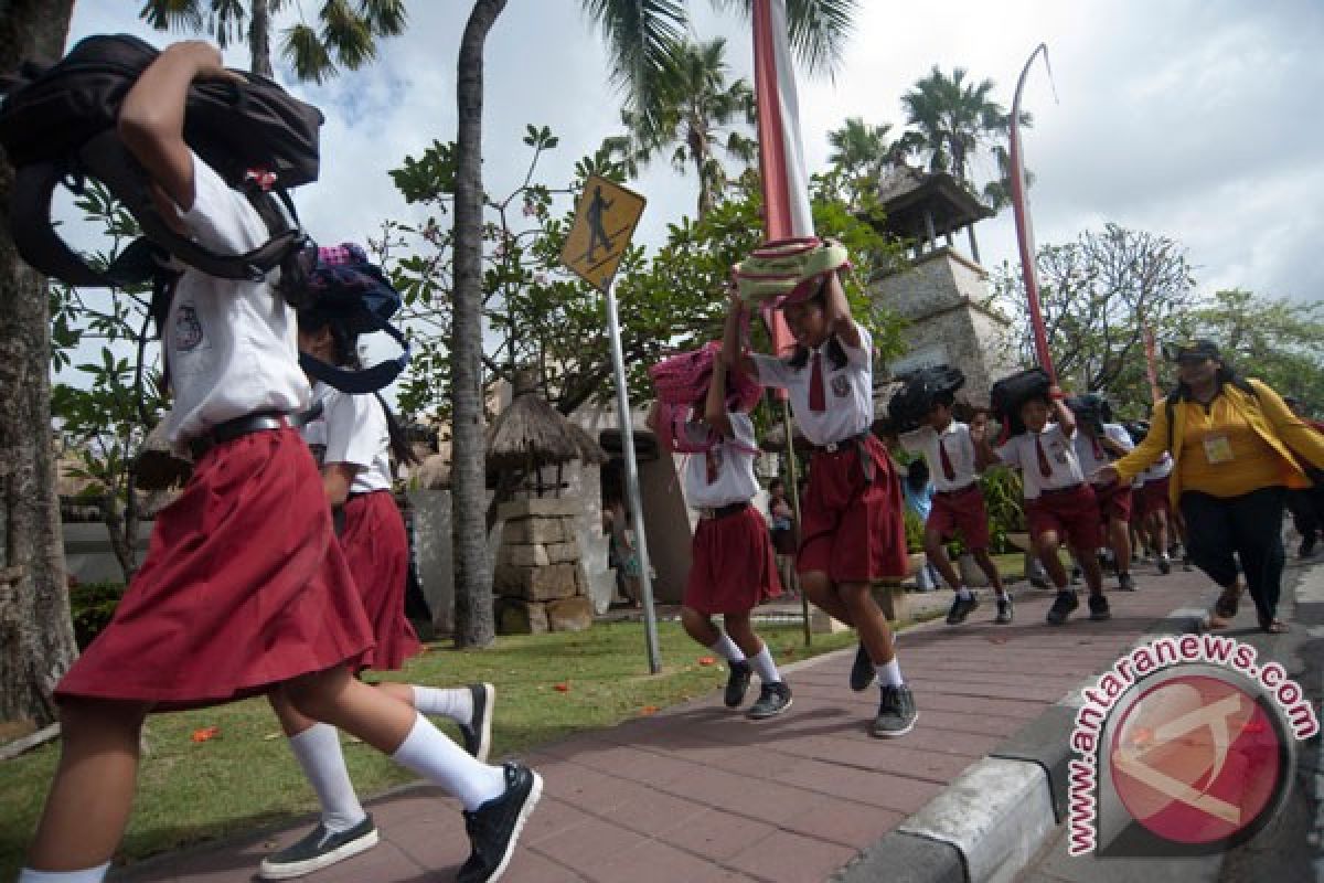 Padang perkuat pengembangan sekolah  siaga bencana
