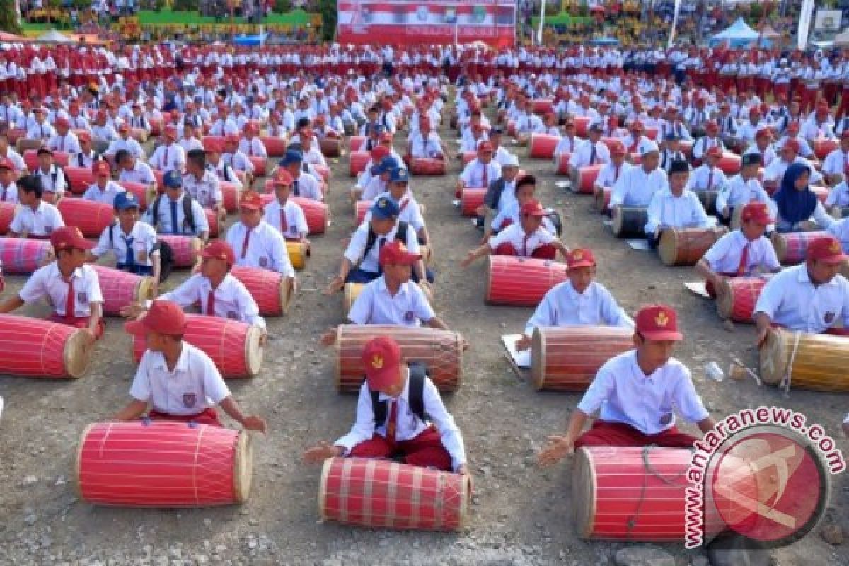 REKOR MURI ALAT MUSIK TRADISIONAL