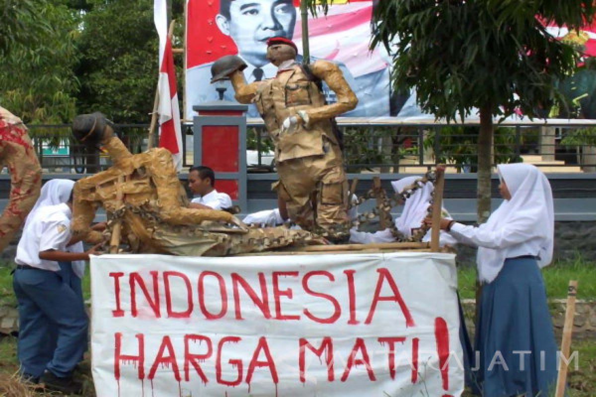 SMKN 8 Semboro Buat Diorama Perjuangan Peringati HUT RI (Video)