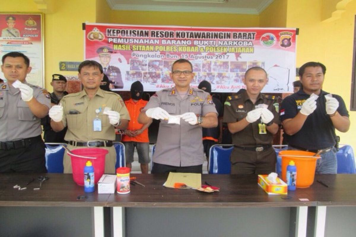 Polres Kobar Musnahkan 53,95 Gram Sabu