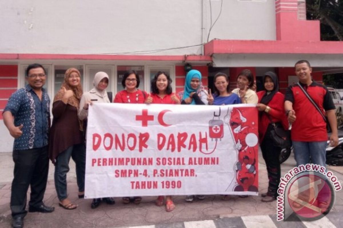 Alumni SMPN 4 Pematangsiantar Donor Darah