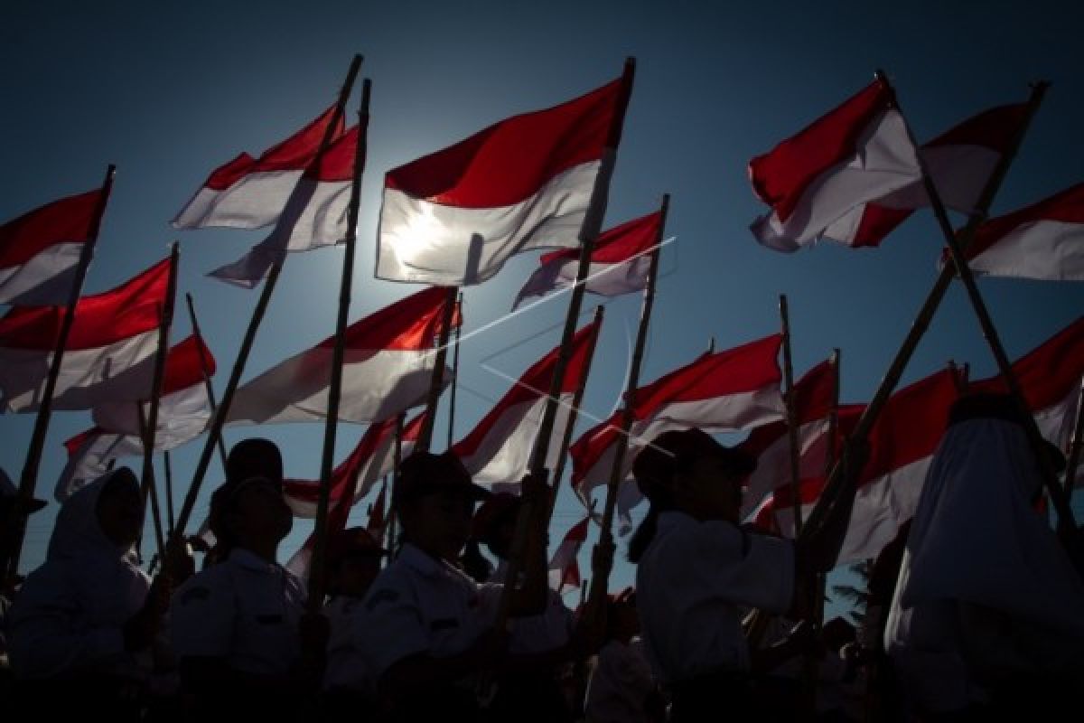 Polisi ajak pelajar perbatasan hargai simbol negara