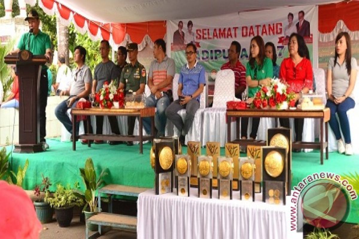 Piala Adipura Diarak Keliling Kota Bitung