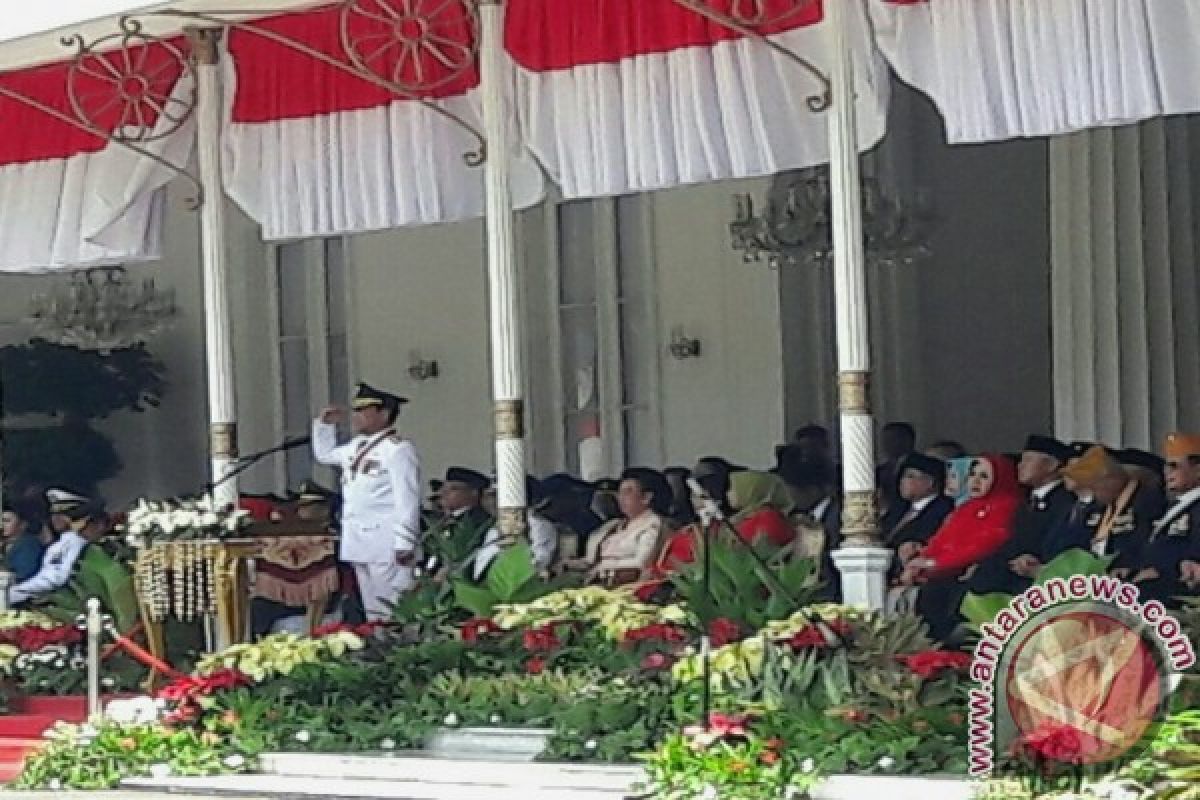 Sultan memimpin upacara HUT Kemerdekaan RI