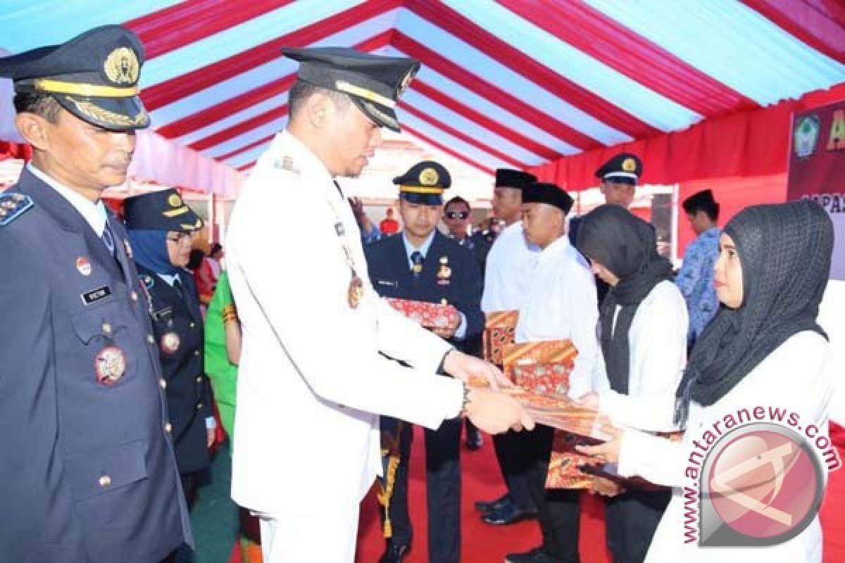 Bupati Gowa Serahkan Remisi Untuk 341 Narapidana